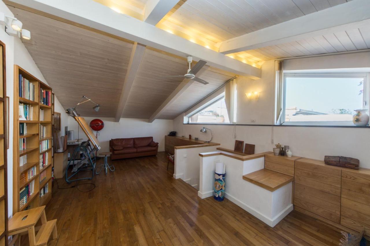 Apartamento La Casa Nel Cuore Della Citta Nápoles Exterior foto