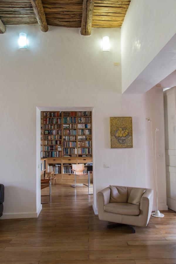 Apartamento La Casa Nel Cuore Della Citta Nápoles Exterior foto