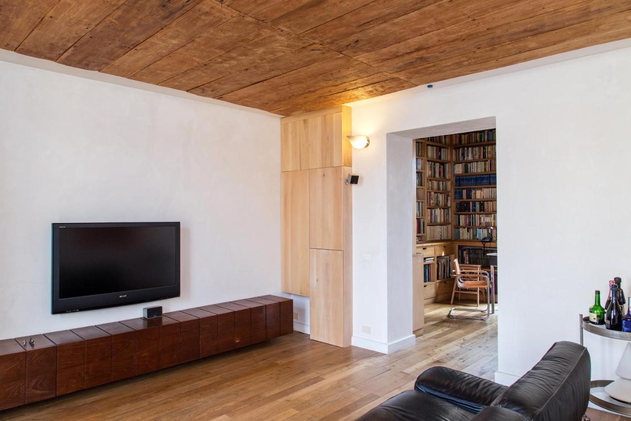 Apartamento La Casa Nel Cuore Della Citta Nápoles Exterior foto
